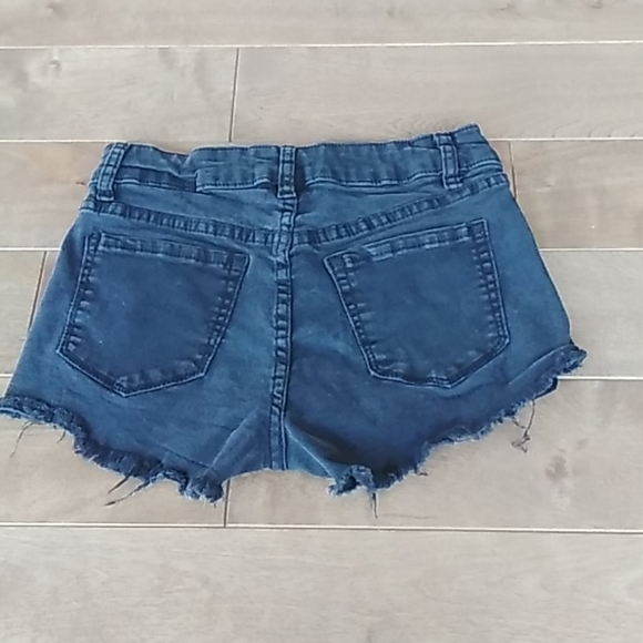 Short - Picture 2 of 3